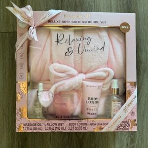 Bloomfield Rose Gold Bathrobe & Body Care Set - Pink